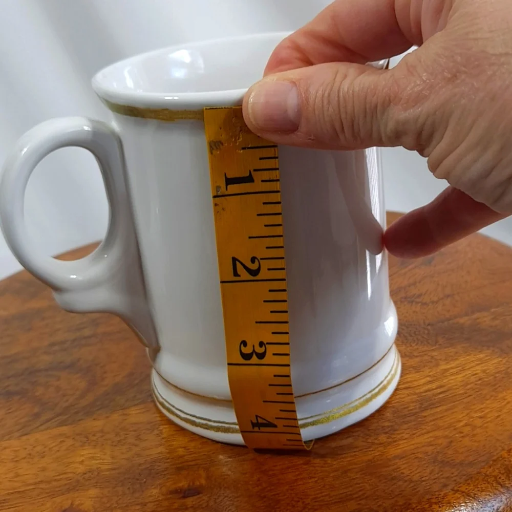 Williams Sonoma Gold Trim 16oz O Monogram Mug